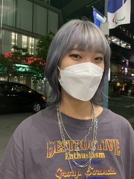 ヘアーアンドメイク ビス(HAIR&MAKE bis) おしゃれさん必見！？シルバーアッシュカラー☆【多田　華歌】