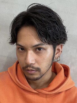 フィフス トウキョウ (fifth TOKYO) センターパートツイストスパイラルパーマ刈り上げツイストパーマ