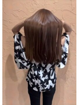 色髪美人 サラサラストレート