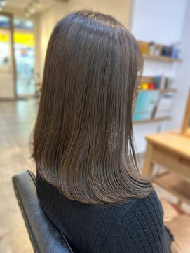 トゥーリ 薬院店(tuuli) ベージュカラー