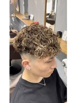 ワールドシップモトマチ(WORLD SHIP MOTOMACHI)&nbsp;外国人風　スペインカール