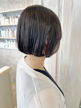 キャアリー(Caary) 福山市美容師求人スタッフ募集韓国風タッセルボブ内巻きボブヘア