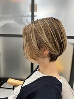ミエル ヘア 新宿(miel hair) 白髪ぼかしハイライト/くびれショート【新宿】