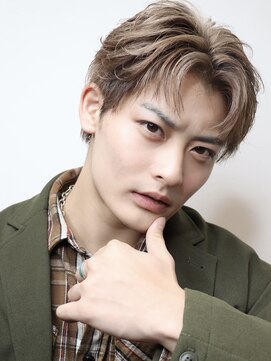 バレイヤージュ×フェザーショートカール