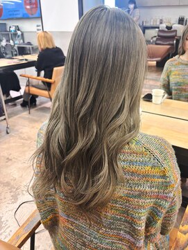 オジョマノ(OjOmano) ケアブリーチダブルカラーインナーカラーハイライト20代30代前髪