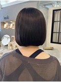 透明感カラーで仕上げる艶ボブヘア