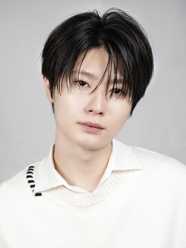 オーシャントーキョー 渋谷(OCEAN TOKYO) フェザーパーマシャドウパーマカルマパーマセンターパート