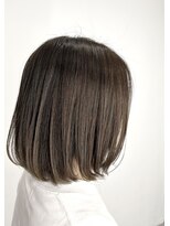 クレア(Klea)&nbsp;白髪ぼかしハイライトスタイル　【臼井】