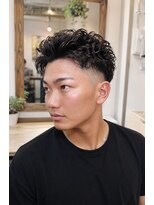 テオ(Teo)&nbsp;ツイストスパイラル×フェードショート
