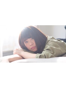 髪質に合わせて薬剤を使い分け、自然な仕上がりに♪ダメージレスで、指通り滑らかなストレートへ◇