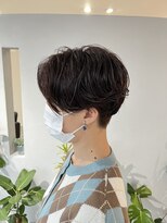 イロ(iro.)&nbsp;刈り上げショート×ニュアンスパーマ