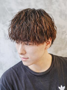 アルファ 新宿(alpha) フェザーパーマ/刈り上げセンターパート/サーフカール[新宿]