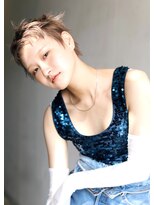 テトヘアー(teto hair) ベージュ、ブリーチ、パッツン、ピクシー
