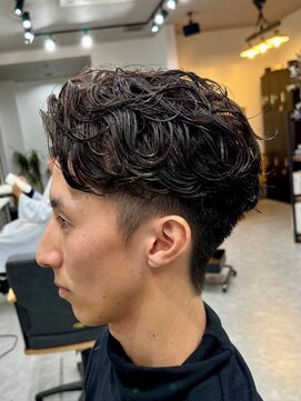 フゥ 宇都宮(FeU) 波巻きパーマメンズパーマメンズヘアツーブロックツイストパーマ