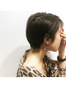 アリ 葛西店(ALi) ショートカット カーキアッシュ 似合わせカット｜葛西カラー