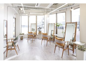 ポーチバイハニー オモテサンドウ(PORCH by HONEY omotesando)の写真/【横浜駅10分圏内】駅近だけど落ち着いた空間♪なりたいアナタを叶える特別なサロンタイムを＊