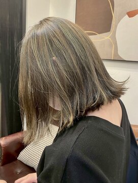 ボタンヘアー 日吉(BoTaN HAIR) 外ハネボブ/切りっぱなしボブ/ハイライト/シアベージュ/日吉