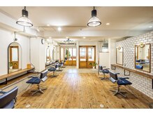 コミレ(COMILE)の雰囲気(店内写真)