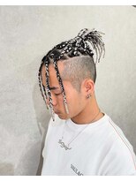イト(ito) 特殊ヘア派手髪兵庫県姫路メンズエクステブレイズシルバー