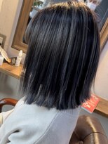 ヘアーデザイン ディードット ウル(D. ulu) 【渡辺秀斗】シルバーハイライト