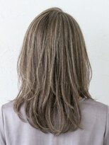 と和×美髪クリニック 巣鴨店 白髪ぼかしハイライトで叶える大人上品ミディアム