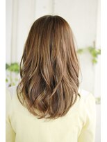 フォーハウス プラスエヌ(FOURHAUS +n)&nbsp;20代30代40代　大人を保てる甘めロング【草津】