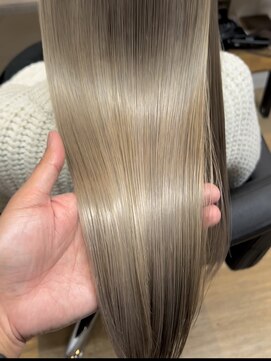 フュルスティン(FURSTIN) 30代40代50代トゥルントゥルン髪質改善ストレート