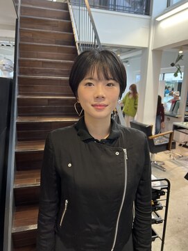 トレス(TRESS) ミニボブ　ショートボブ　レイヤーボブ　耳掛けボブ