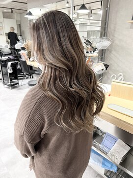 レディアル 大宮(REDEAL ope.) 【ハイライト】ベージュハイライトバレイヤージュ