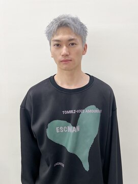 ユートゥイーズ つくば(U too e's) ホワイトシルバースパイキーショート 寺沢 颯