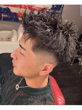 サンアンドマーリィズバーバー 駅前店(SON&MARLEY'S BAR BER) スパイキーショート/本厚木/フェード