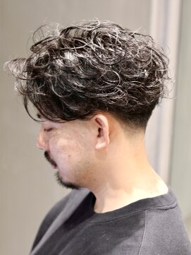 プライベートバーバー 武蔵小杉 新丸子(PRIVATE BARBER) フェザーパーマ/テーパーフェード<理容室>武蔵小杉