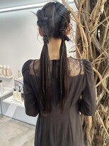 ソーソー(SoSo)&nbsp;《SoSo》お呼ばれヘアアレンジ×個性派ツイン