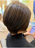 サイドシルエットが綺麗なショートボブ