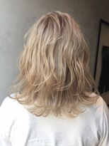 ジーナ(XENA)&nbsp;ホワイティーブロンド