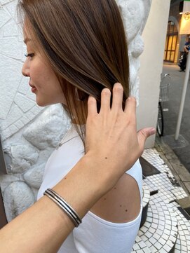 モルニ(MORNI) ショコラブラウン_マロンベージュ Aラインボブ かきあげ