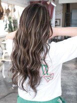 マリアナ(Mariana)&nbsp;ハイライトショートヘアレイヤーカットダブルカラー