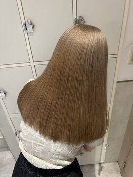 フリーラ 表参道(freera) ハイトーンベージュ