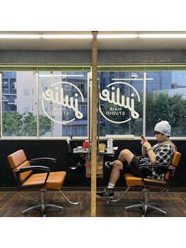 ジュリー(Julie) カット、ブリーチ