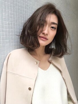 シェノン 西梅田(CHAINON) レイヤーカット/ウェットヘア/オリーブベージュ/デザインカラー