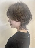 大人ネオウルフくびレイヤーミディアムウルフ　ウルフカット