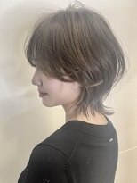 ダブルトーキョー シブヤ(W-TOKYO SHIBUYA)&nbsp;大人ネオウルフくびレイヤーミディアムウルフ　ウルフカット