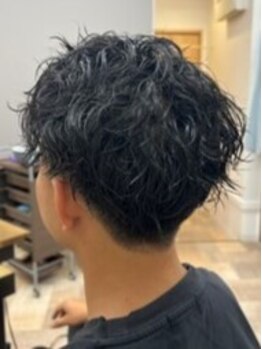 シエル(Ciel)の写真/オンもオフもキマる！ナチュラル派も個性派も、トレンド感のあるメンズスタイルへ☆パーマの調整も相談◎