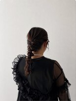 カスミ 霞(KASUMI)&nbsp;ゆるっと編みおろしアレンジ～Soft Braided Down Style～