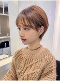 25. 卵型/ハンサムショート/前髪あり/耳かけ/ベージュ系