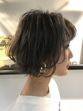 ジーナ(XENA) グレーショート