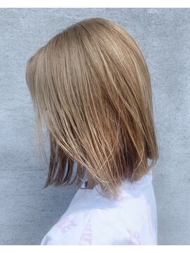 フォーム(FORM) ボブとシルキーベージュ