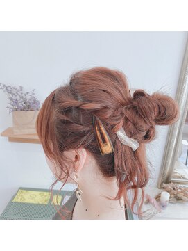 エマ あみ~ろ~ど店(EMMA) カジュアルお団子ヘア