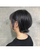 ココ 本八幡(KOKO)&nbsp;黒髪クラゲヘアーオリーブグレー小顔ココアベージュショート