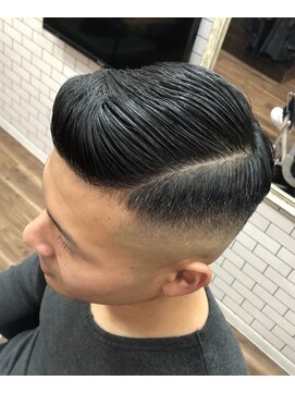 キックアス(KICK ASS) バーバースタイル